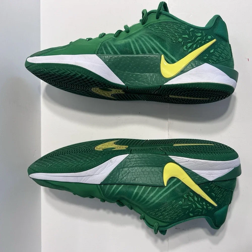 Nike Sabrina 2 Oregon Ducks HQ4344-300 M 13 W 14.5 Green Yellow Basketball Shoes